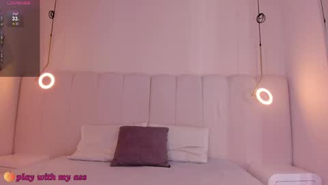 Snapshot of riri_candy chatting on April 8, 3:39 am Riri Candy online show from April 8, 3:39 am