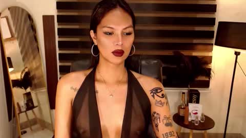 Snapshot of ririmoorets chatting on October 21, 2:45 am riri online show from October 21, 2:45 am