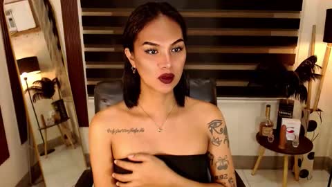 Snapshot of ririmoorets chatting on November 29, 10:07 am riri online show from November 29, 10:07 am