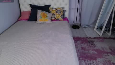 Snapshot of risharoush chatting on November 28, 6:16 am Cassie online show from November 28, 6:16 am