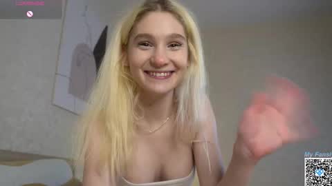 Flora online show from October 15, 1:50 am