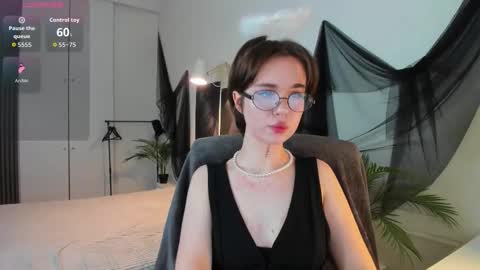 Snapshot of risosweet chatting on March 10, 9:31 pm Alice online show from March 10, 9:31 pm