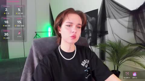 Snapshot of risosweet chatting on March 24, 9:31 pm Alice online show from March 24, 9:31 pm