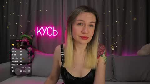 Snapshot of ritakycb chatting on March 19, 10:36 pm Rita online show from March 19, 10:36 pm