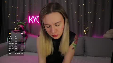 Snapshot of ritakycb chatting on March 23, 10:25 pm Rita online show from March 23, 10:25 pm