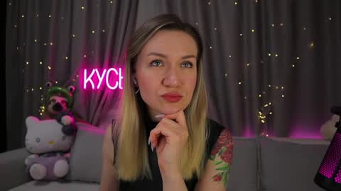 Snapshot of ritakycb chatting on March 29, 10:43 pm Rita online show from March 29, 10:43 pm