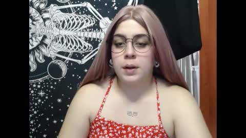 PeachSalinger online show from October 2, 3:57 am