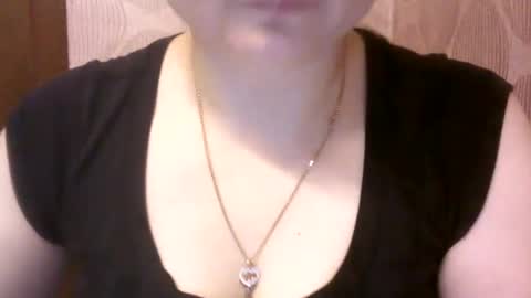 Snapshot of riveramaureen chatting on January 3, 4:59 pm RiveraMaureen online show from January 3, 4:59 pm