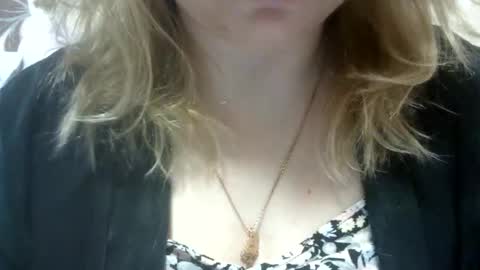 Snapshot of riveramaureen chatting on January 7, 2:30 pm RiveraMaureen online show from January 7, 2:30 pm