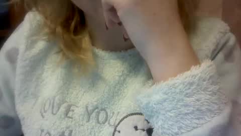 Snapshot of riveramaureen chatting on January 13, 12:56 pm RiveraMaureen online show from January 13, 12:56 pm