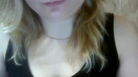 Snapshot of riveramaureen chatting on March 4, 9:43 pm RiveraMaureen online show from March 4, 9:43 pm