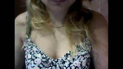 Snapshot of riveramaureen chatting on November 13, 10:36 am RiveraMaureen online show from November 13, 10:36 am