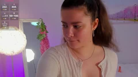 Snapshot of rizz_caprice_ chatting on June 7, 5:27 pm Lilly online show from June 7, 5:27 pm
