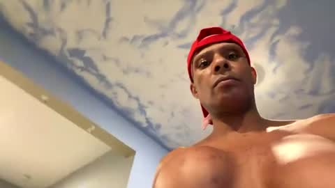 Nikki Thickts online show from July 10, 11:02 am