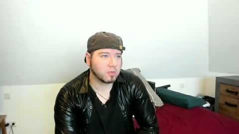 rlplover9 online show from December 1, 11:25 pm