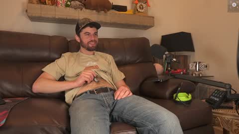 Ryan aka KeylimeRy online show from December 8, 1:24 am