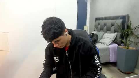 Roan Birkin online show from October 12, 7:24 pm