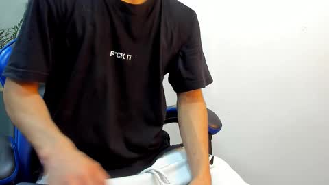 Roan Birkin online show from November 23, 7:13 pm