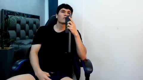 Roan Birkin online show from January 15, 8:45 pm