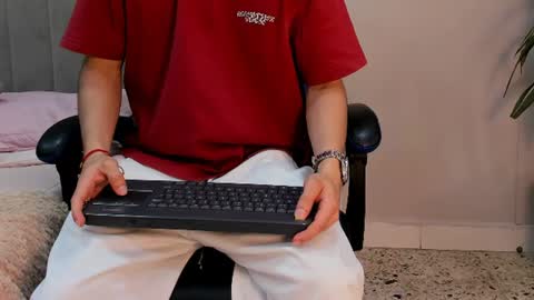 Roan Birkin online show from June 12, 7:35 pm