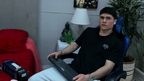 Roan Birkin online show from July 14, 7:30 pm