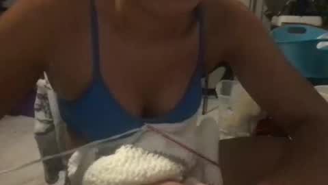 roarmance1 online show from October 14, 6:42 pm