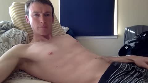 rob00435295 online show from April 6, 12:28 pm