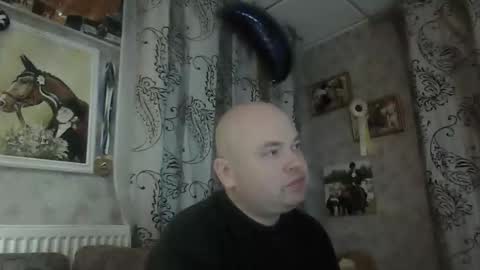 rob18997 online show from November 15, 5:09 pm