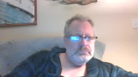 Snapshot of rob872217 chatting on January 17, 1:03 pm rob872217 online show from January 17, 1:03 pm
