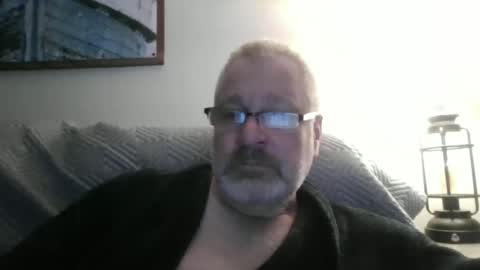 Snapshot of rob872217 chatting on October 4, 10:35 am rob872217 online show from October 4, 10:35 am