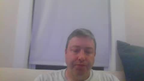 rob_bower_guy online show from November 3, 1:08 am