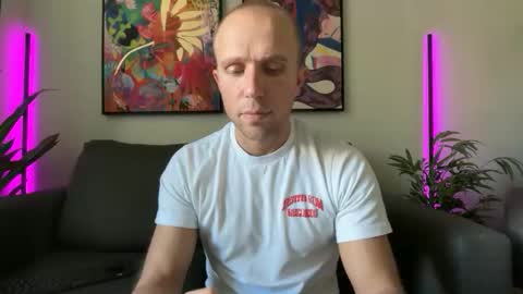 Snapshot of rob_ryder chatting on April 15, 11:05 pm rob ryder online show from April 15, 11:05 pm