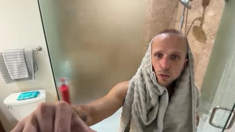 Snapshot of rob_ryder chatting on May 10, 12:16 am rob ryder online show from May 10, 12:16 am