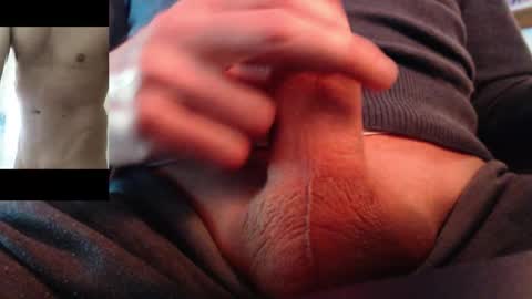 Snapshot of robby66_56 chatting on December 18, 4:24 pm robby66_56 online show from December 18, 4:24 pm