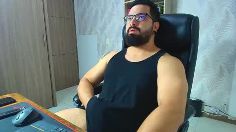 Snapshot of robby_k chatting on November 25, 12:10 am Robby online show from November 25, 12:10 am