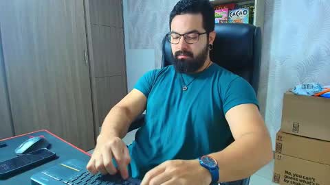 Snapshot of robby_k chatting on December 15, 3:33 am Robby online show from December 15, 3:33 am