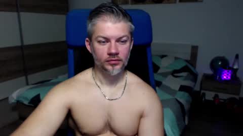 robbyshawz online show from December 2, 5:48 am