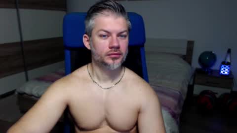 robbyshawz online show from December 10, 6:01 am