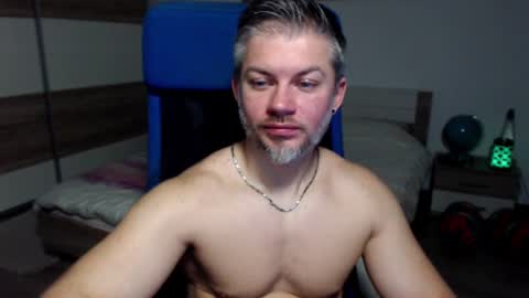 robbyshawz online show from December 10, 9:01 am