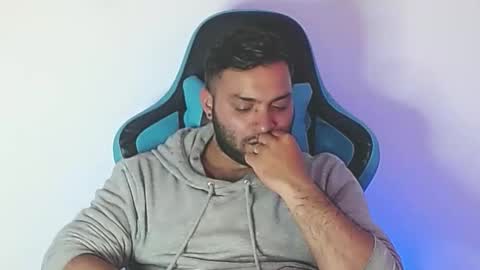 Stiven - online show from December 21, 6:04 pm