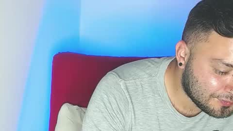 Snapshot of robert_leroy chatting on March 7, 11:02 pm Stiven - online show from March 7, 11:02 pm