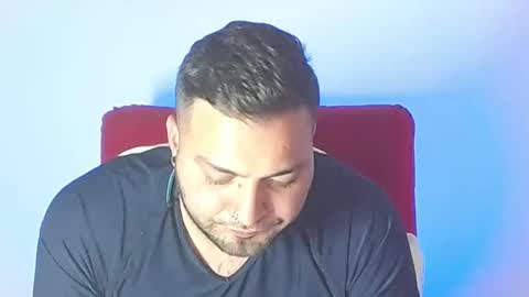 Snapshot of robert_leroy chatting on April 16, 9:39 pm Stiven - online show from April 16, 9:39 pm