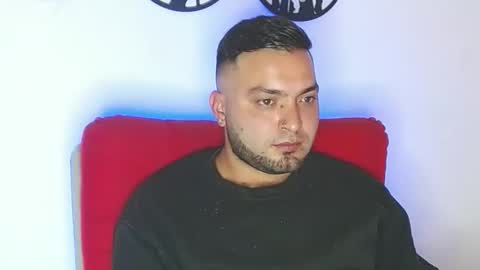 Snapshot of robert_leroy chatting on May 2, 5:07 pm Stiven - online show from May 2, 5:07 pm