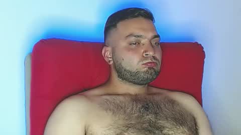 Snapshot of robert_leroy chatting on May 5, 8:50 pm Stiven - online show from May 5, 8:50 pm