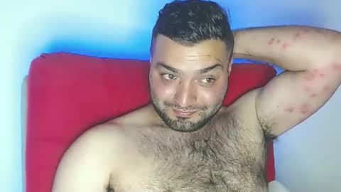 Snapshot of robert_leroy chatting on May 8, 10:48 pm Stiven - online show from May 8, 10:48 pm