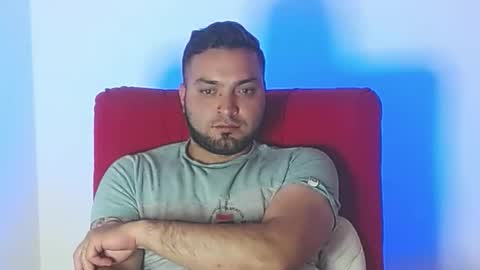 Snapshot of robert_leroy chatting on May 14, 8:48 pm Stiven - online show from May 14, 8:48 pm