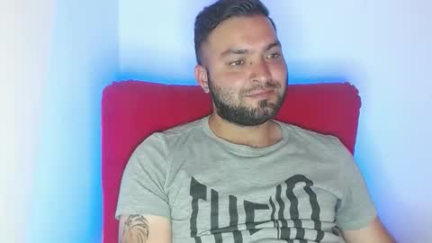 Snapshot of robert_leroy chatting on May 21, 4:36 pm Stiven - online show from May 21, 4:36 pm