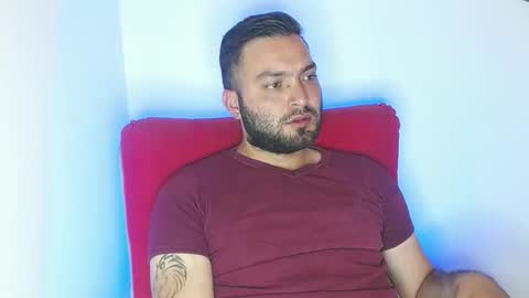 Snapshot of robert_leroy chatting on May 26, 5:42 pm Stiven - online show from May 26, 5:42 pm
