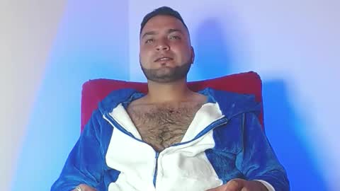 Snapshot of robert_leroy chatting on May 29, 2:59 pm Stiven - online show from May 29, 2:59 pm