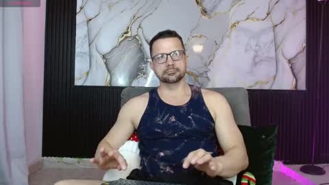 Snapshot of robert_poison1 chatting on November 28, 6:43 pm Robert online show from November 28, 6:43 pm